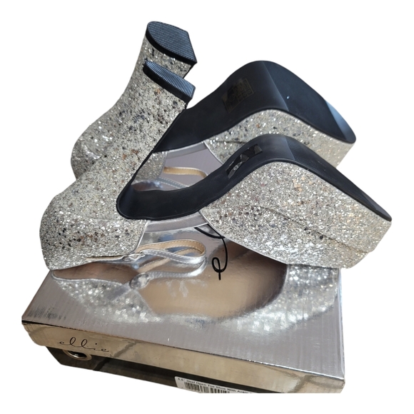 Ellie Heels Women's Size 11 Silver Open Toe With Buckle Ankle Straps 5.5" Shoe - Picture 7 of 13